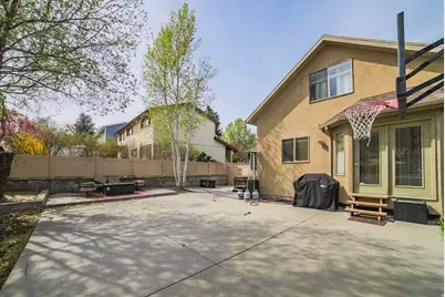 8621 S 1700 E, Sandy, UT 84093 - Photo 30