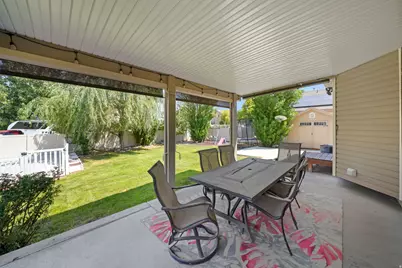 2059 E Hickock Way, Eagle Mountain, UT 84005 - Photo 32