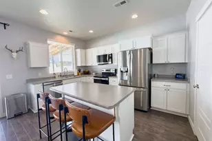 3565 S Water Lilly Ln, Syracuse, UT 84075 - Photo 8