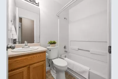 3451 E Peregrine Rd N, Eagle Mountain, UT 84005 - Photo 10