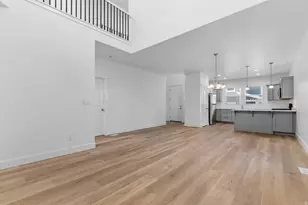4552 W Parkes Peak Ln, Herriman, UT 84096 - Photo 4
