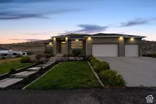 2891 E Sunset Dr, Eagle Mountain, UT 84005 - Photo 2