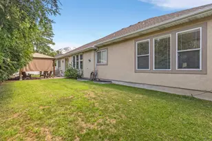 2093 E 9510 S, Sandy, UT 84092 - Photo 32