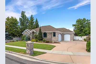 2093 E 9510 S, Sandy, UT 84092 - Photo 2