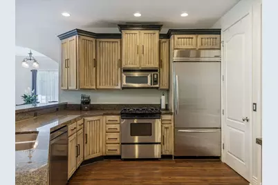 2093 E 9510 S, Sandy, UT 84092 - Photo 8