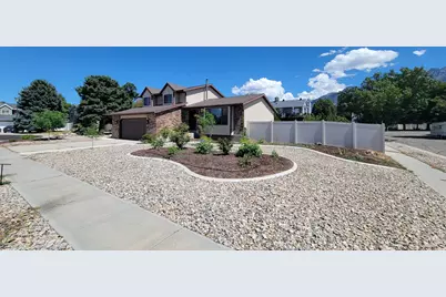11153 S Silver Queen Cir, Sandy, UT 84094 - Photo 2