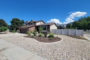 11153 S Silver Queen Circle, Sandy, UT 84094 - Photo 2