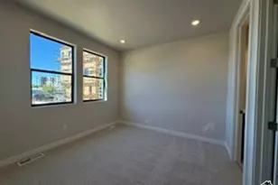 4978 S Cajon Ln, Holladay, UT 84117 - Photo 8