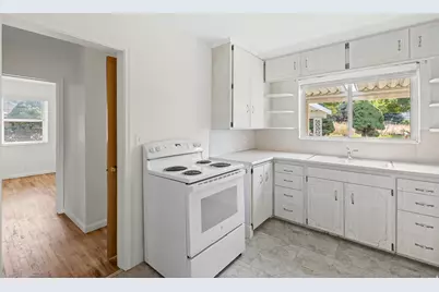 3139 S Crestview Cir W, Bountiful, UT 84010 - Photo 12