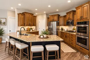 1685 W Prairie Hill Dr, Bluffdale, UT 84065 - Photo 4