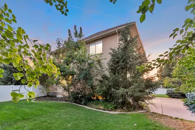 971 S Kays Dr, Kaysville, UT 84037 - Photo 54