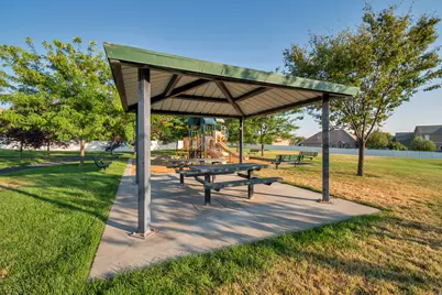 971 S Kays Dr, Kaysville, UT 84037 - Photo 44