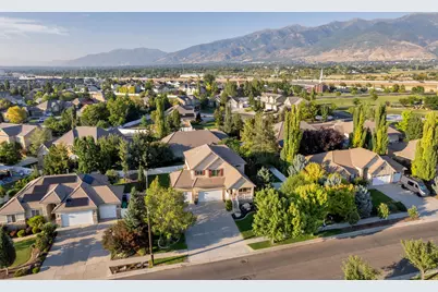 971 S Kays Dr, Kaysville, UT 84037 - Photo 48
