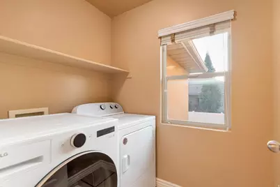 971 S Kays Dr, Kaysville, UT 84037 - Photo 16