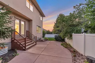 971 S Kays Dr, Kaysville, UT 84037 - Photo 42