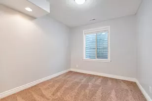 971 S Kays Dr, Kaysville, UT 84037 - Photo 20