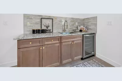1775 E Rosecrest Dr, Salt Lake City, UT 84108 - Photo 18