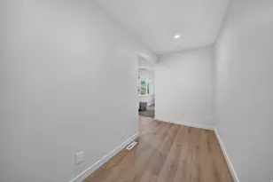 1775 E Rosecrest Dr, Salt Lake City, UT 84108 - Photo 12