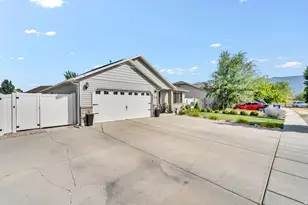 323 N Century Dr, Ogden, UT 84404 - Photo 24