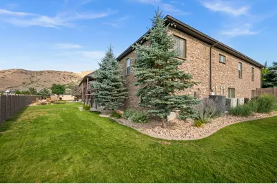 6828 W Vista Springs Dr, Herriman, UT 84096 - Photo 46