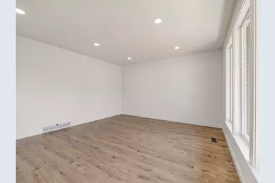 5423 W Pebble Ln, Highland, UT 84003 - Photo 6