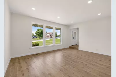 5423 W Pebble Ln, Highland, UT 84003 - Photo 4