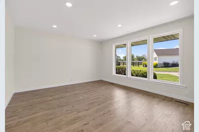 5423 W Pebble Ln, Highland, UT 84003 - Photo 8