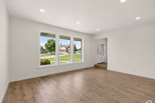 5423 W Pebble Ln, Highland, UT 84003 - Photo 6