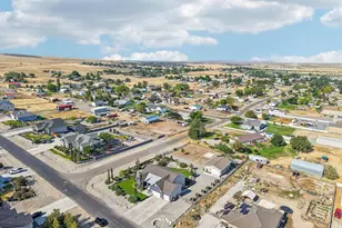 7901 N Cobblerock Rd E, Lake Point, UT 84074 - Photo 56