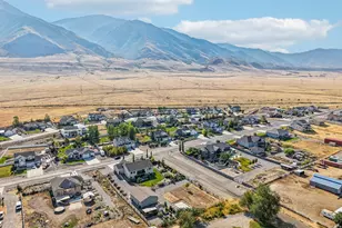 7901 N Cobblerock Rd E, Lake Point, UT 84074 - Photo 60