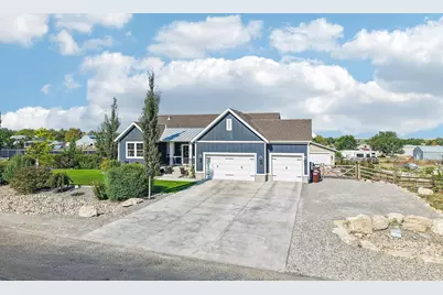 7901 N Cobblerock Rd E, Lake Point, UT 84074 - Photo 6