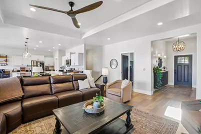 7901 N Cobblerock Rd E, Lake Point, UT 84074 - Photo 12