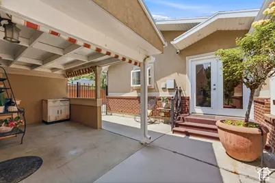6259 S Boxwood Rd E, Holladay, UT 84121 - Photo 16