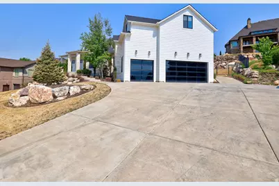 1154 Fawn Dr, Pleasant View, UT 84414 - Photo 2