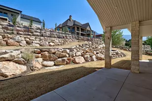 1154 Fawn Dr, Pleasant View, UT 84414 - Photo 4