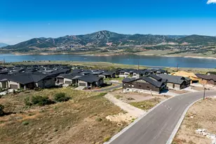 512 E Kayak Dr, Hideout, UT 84036 - Photo 10