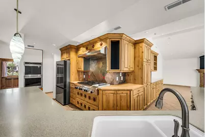2128 E 11270 S, Sandy, UT 84092 - Photo 8
