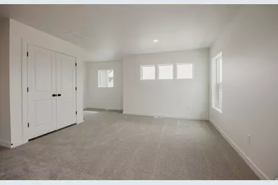 5233 S Paramount Dr, Riverdale, UT 84405 - Photo 22