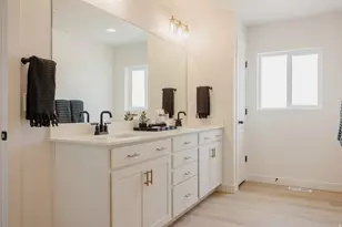 5233 S Paramount Dr, Riverdale, UT 84405 - Photo 18