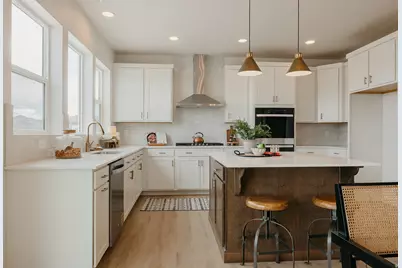 5233 S Paramount Dr, Riverdale, UT 84405 - Photo 8