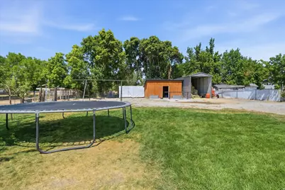 335 W Center St, Smithfield, UT 84335 - Photo 34