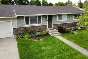335 W Center St, Smithfield, UT 84335 - Photo 2