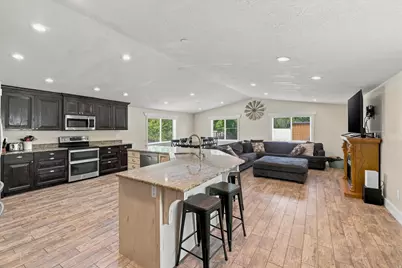 335 W Center St, Smithfield, UT 84335 - Photo 8