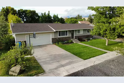 335 W Center St, Smithfield, UT 84335 - Photo 1