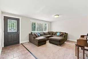 335 W Center St, Smithfield, UT 84335 - Photo 4