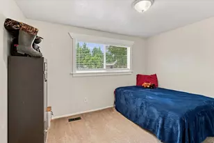 335 W Center St, Smithfield, UT 84335 - Photo 18