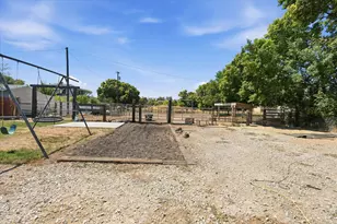 335 W Center St, Smithfield, UT 84335 - Photo 38