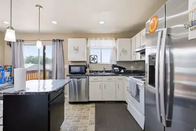 6130 W Powderwood Dr, West Valley, UT 84128 - Photo 6