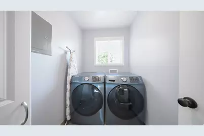 9035 S 1700 E, Sandy, UT 84093 - Photo 28