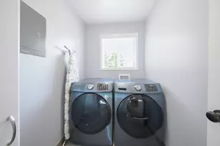 9035 S 1700 E, Sandy, UT 84093 - Photo 28